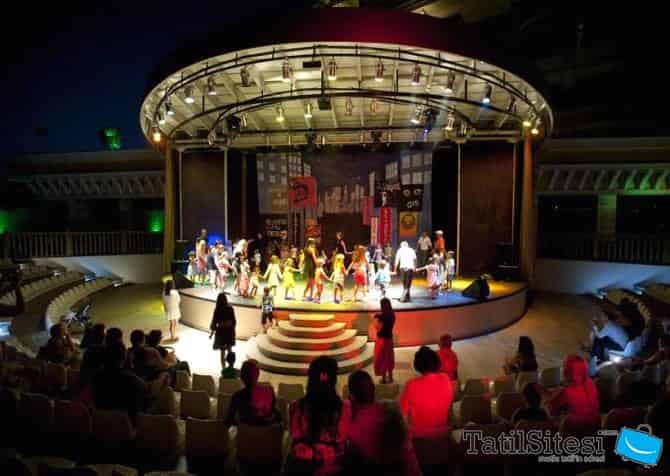 Crystal Palace Luxury Resort Spa 